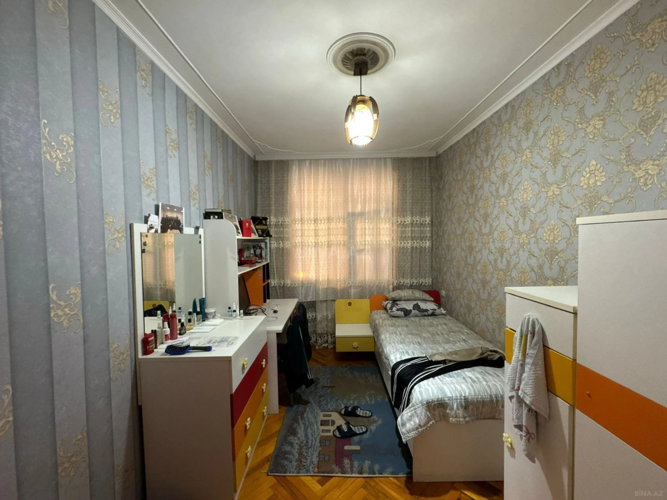 Satılır 4 otaqlı mənzil 100 m²