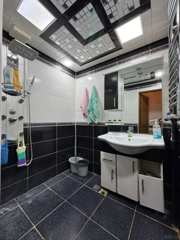 Satılır 4 otaqlı mənzil 100 m²