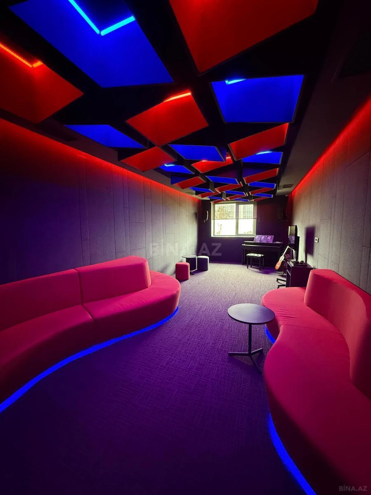 Kirayə verilir 2 otaqlı mənzil 67 m²