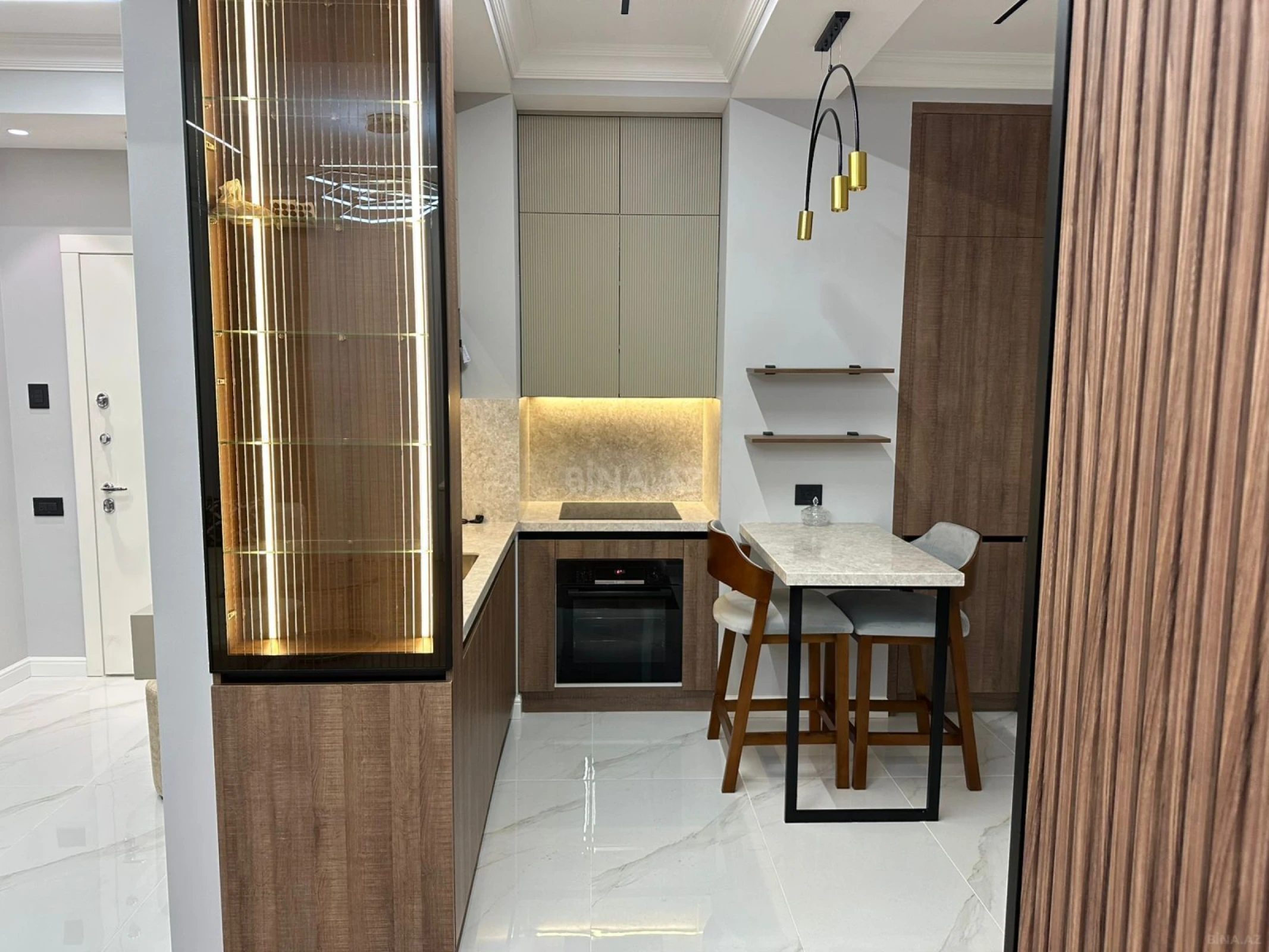 Kirayə verilir 2 otaqlı mənzil 67 m²