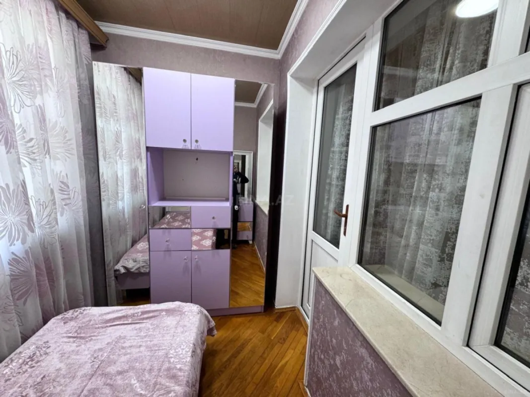 Satılır 4 otaqlı mənzil 90 m²