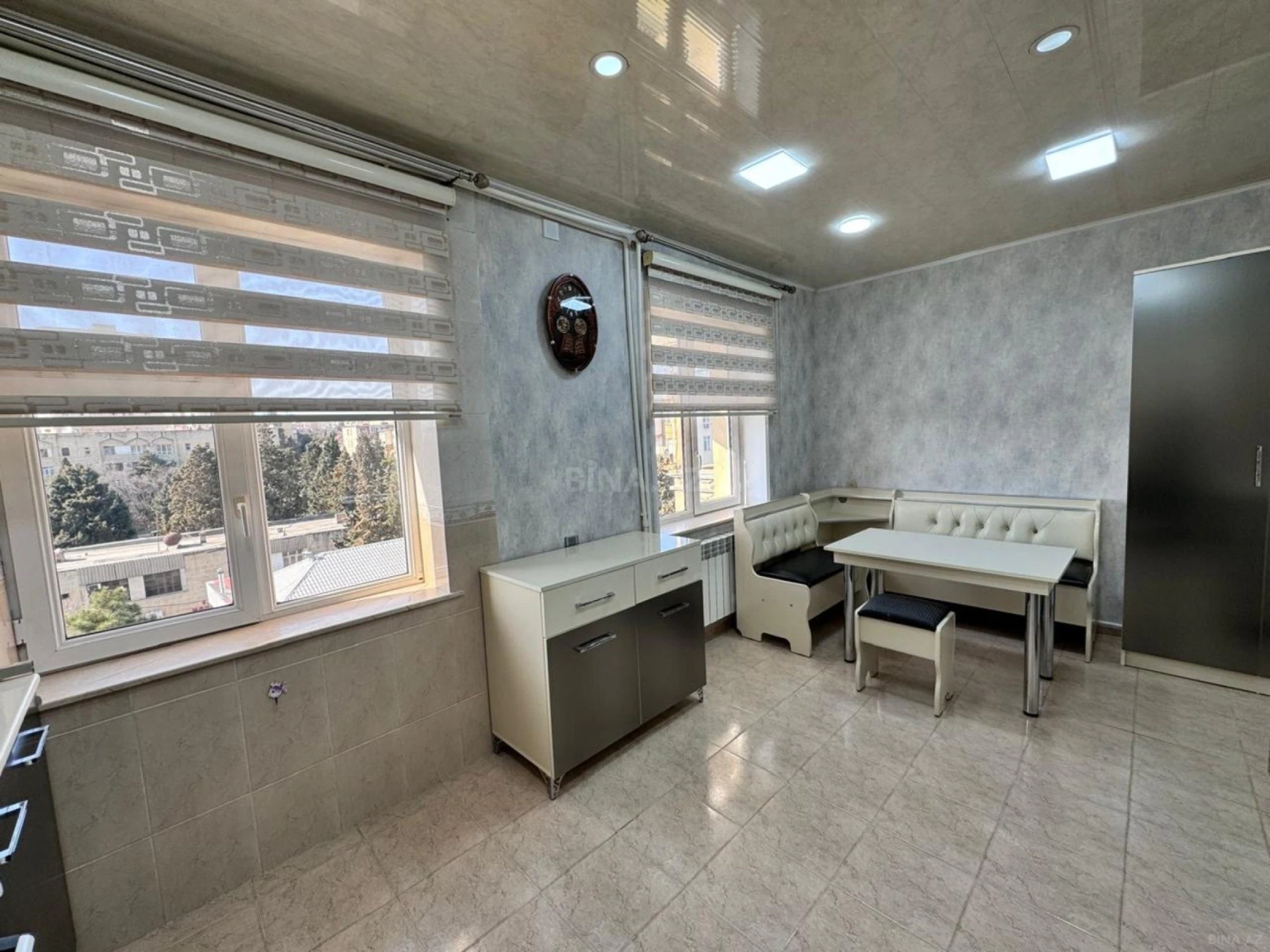 Satılır 4 otaqlı mənzil 90 m²