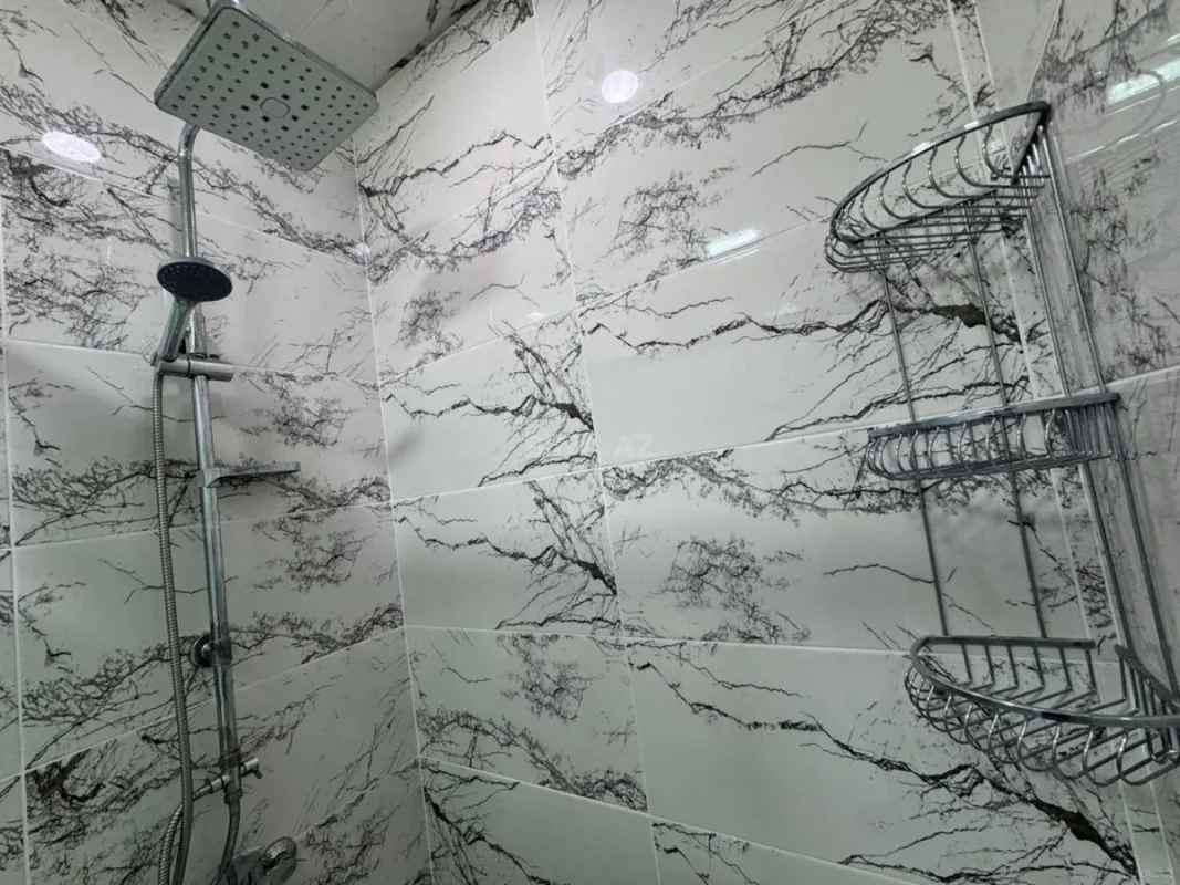 Satılır 4 otaqlı mənzil 90 m²