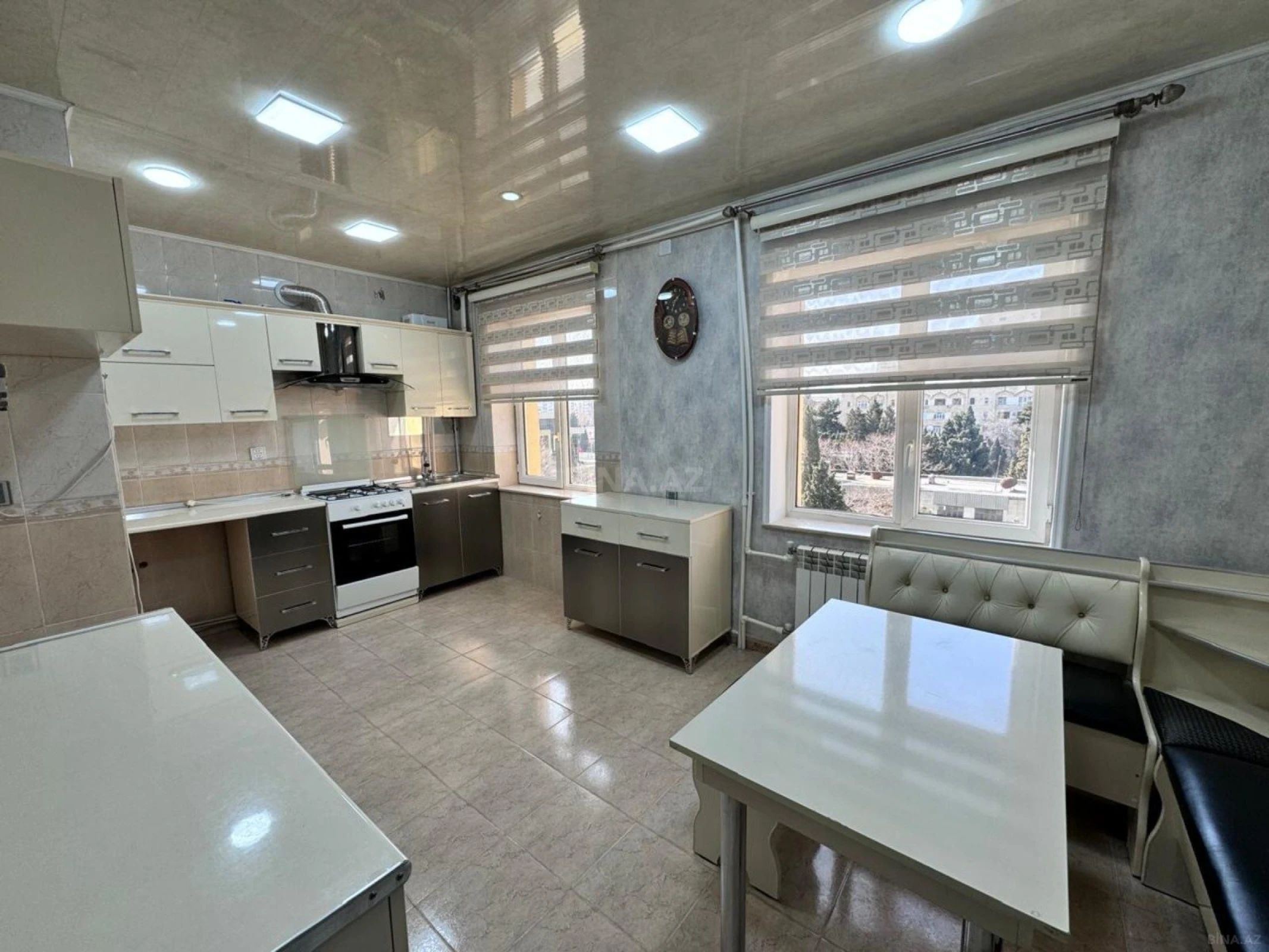 Satılır 4 otaqlı mənzil 90 m²