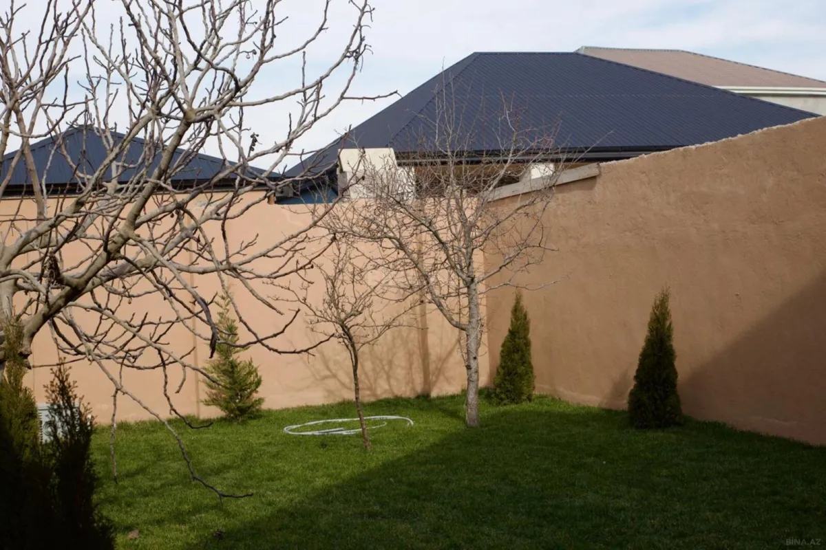 Satılır 4 otaqlı həyət evi 105 m²