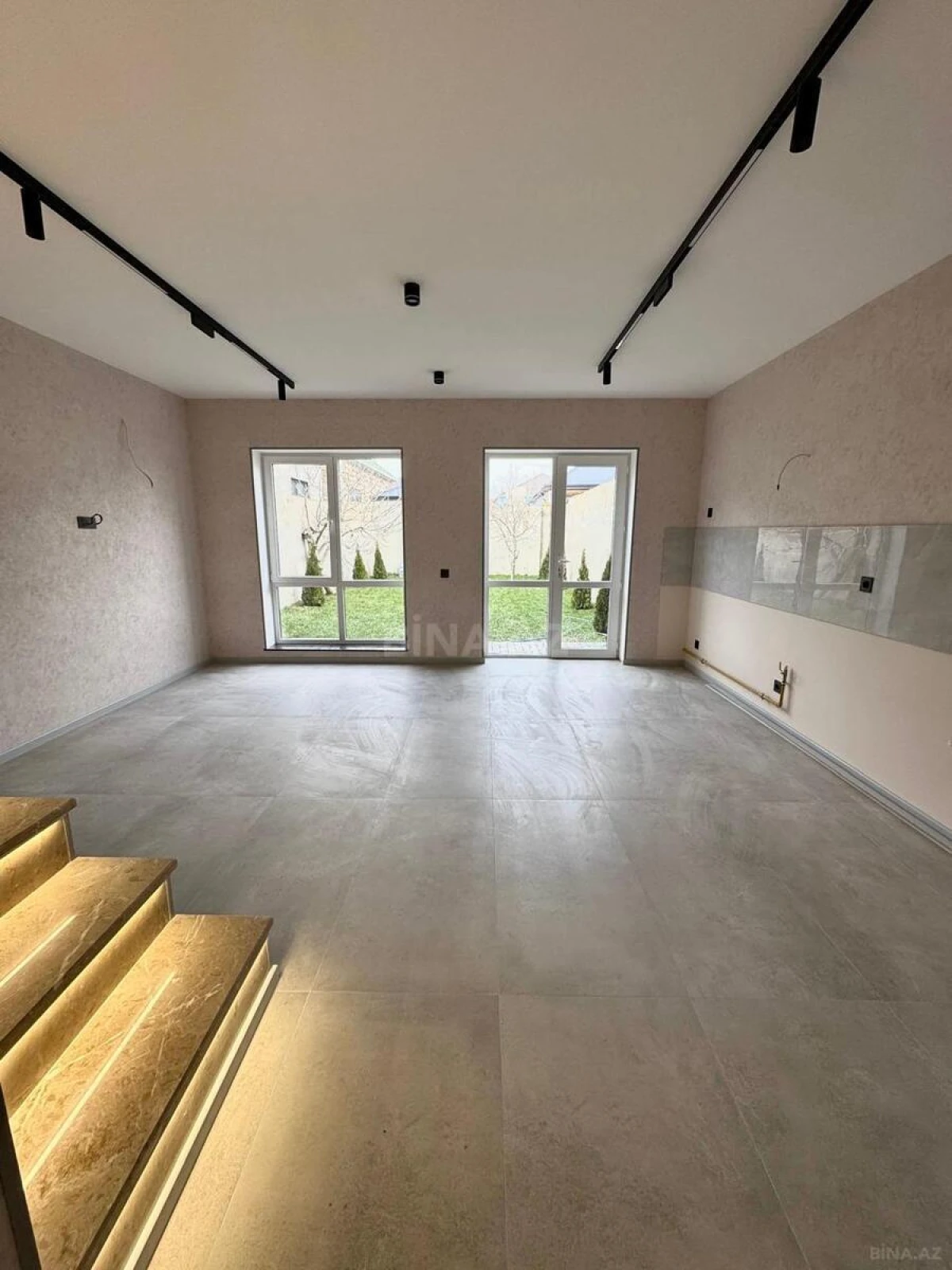Satılır 4 otaqlı həyət evi 105 m²