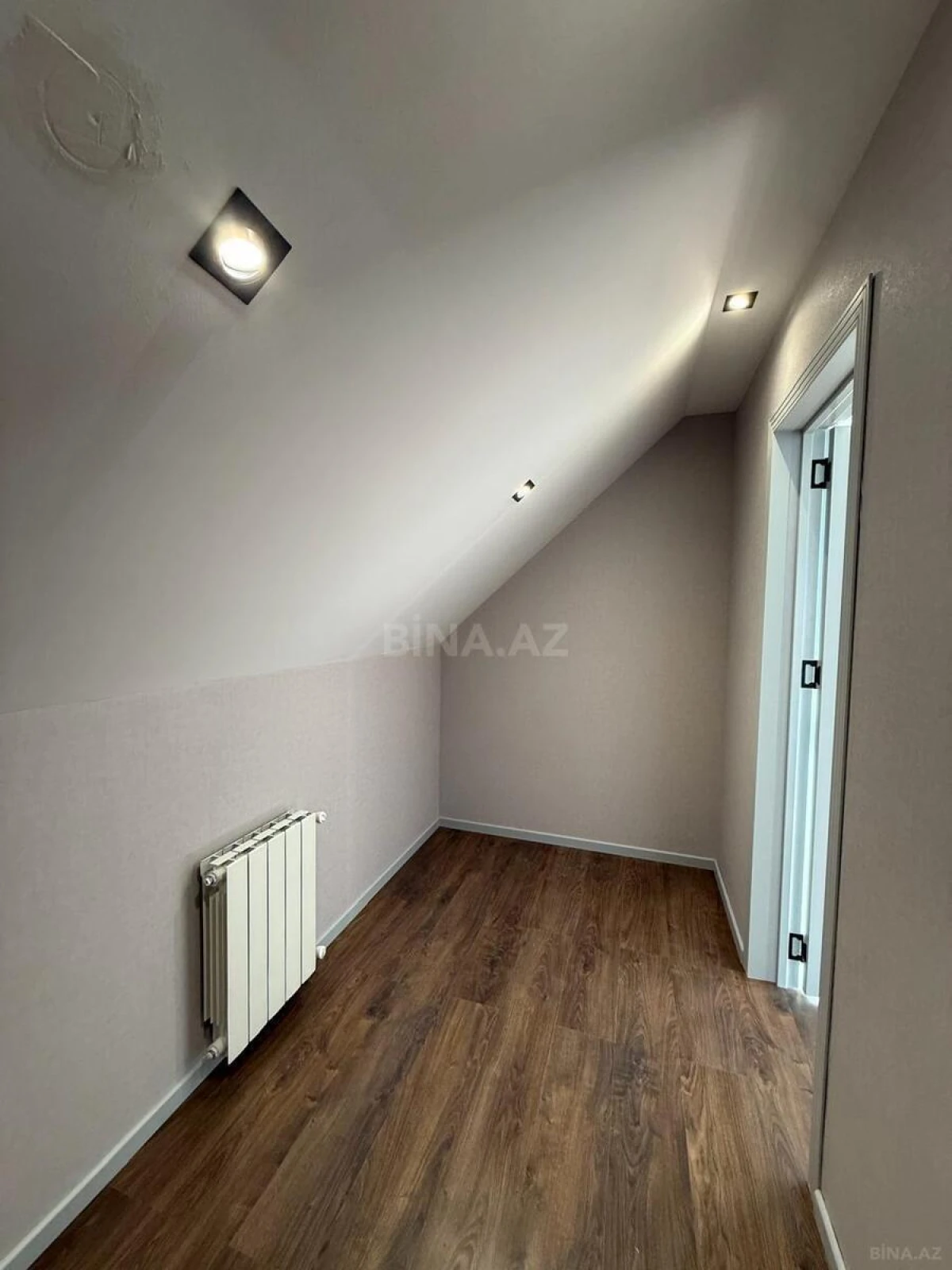 Satılır 4 otaqlı həyət evi 105 m²