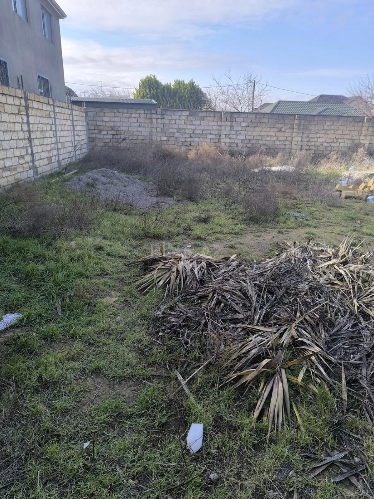 Satılır torpaq sahəsi 2 m²