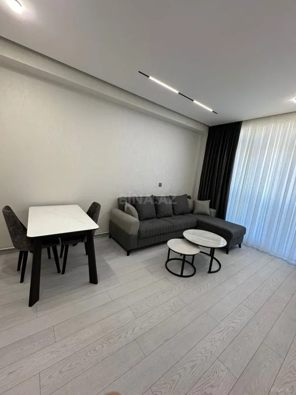 Kirayə verilir 2 otaqlı mənzil 75 m²