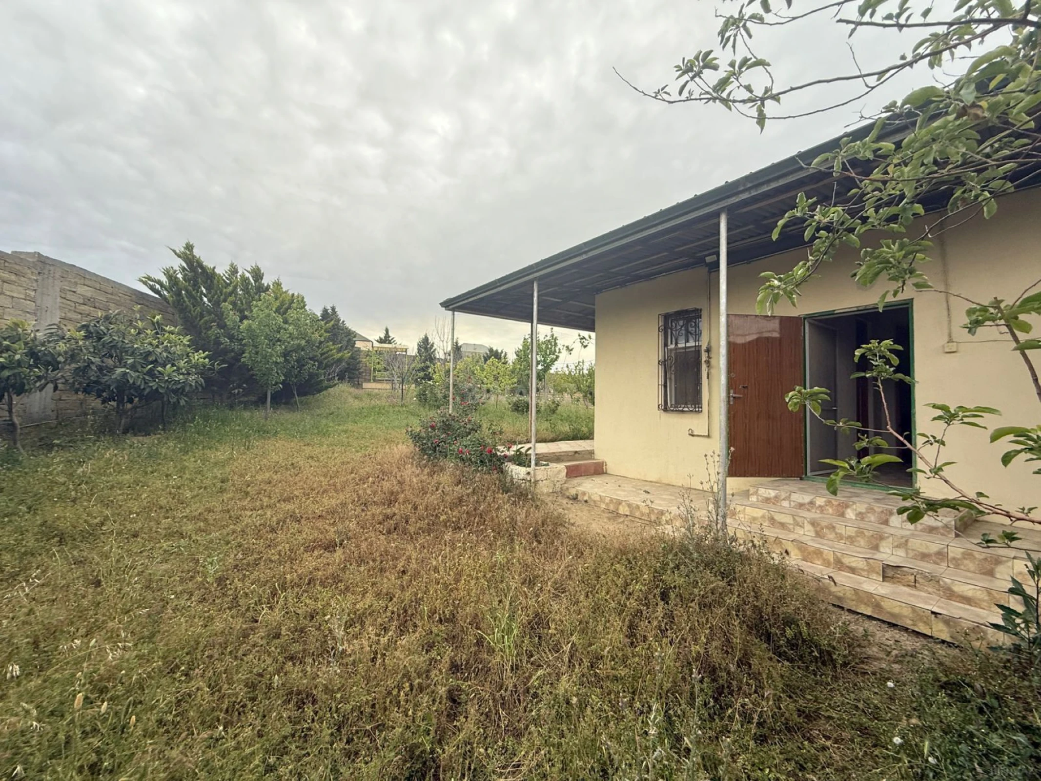 Satılır 1 otaqlı həyət evi 60 m²