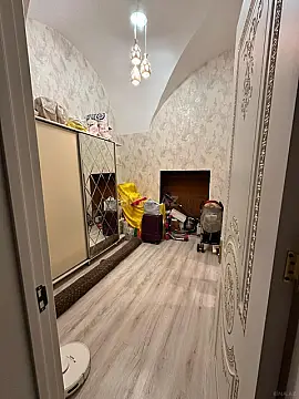 Satılır 4 otaqlı mənzil 118 m²