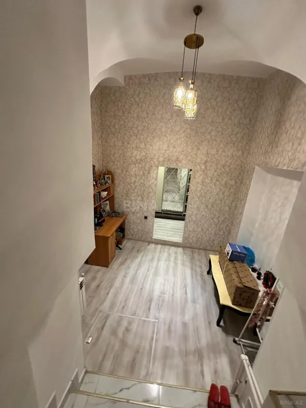 Satılır 4 otaqlı mənzil 118 m²