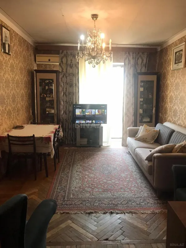 Satılır 4 otaqlı mənzil 118 m²