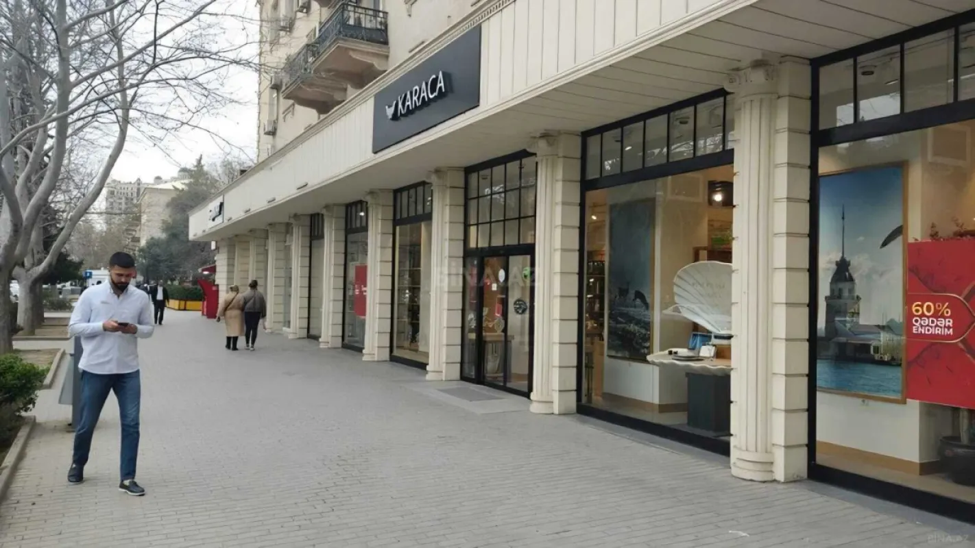 Kirayə verilir 2 otaqlı mənzil 72 m²