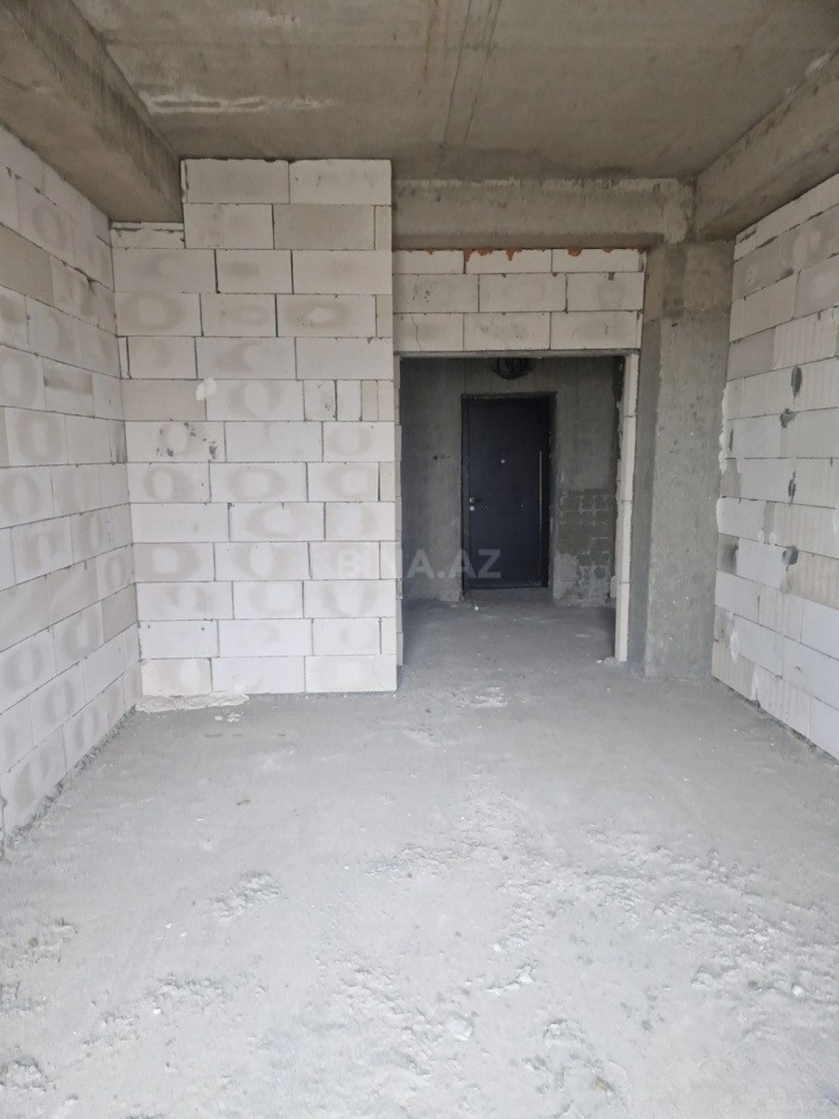 Satılır 3 otaqlı mənzil 130 m²