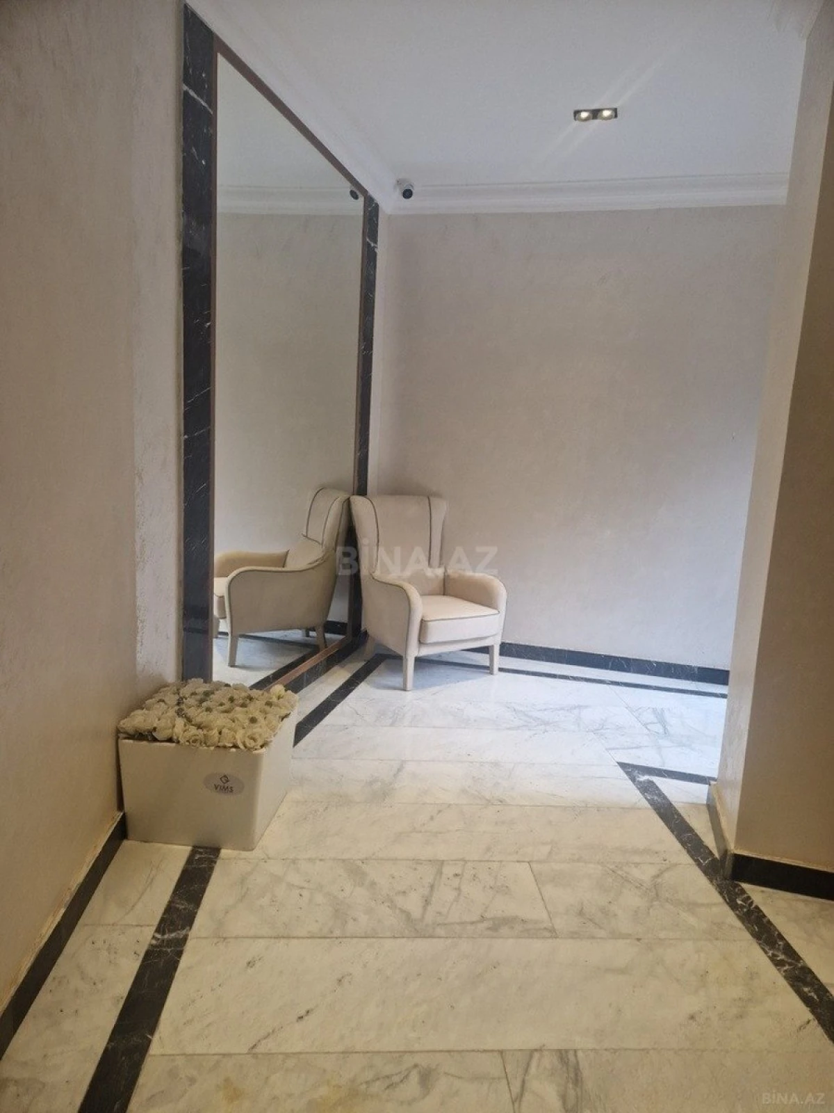 Satılır 3 otaqlı mənzil 130 m²
