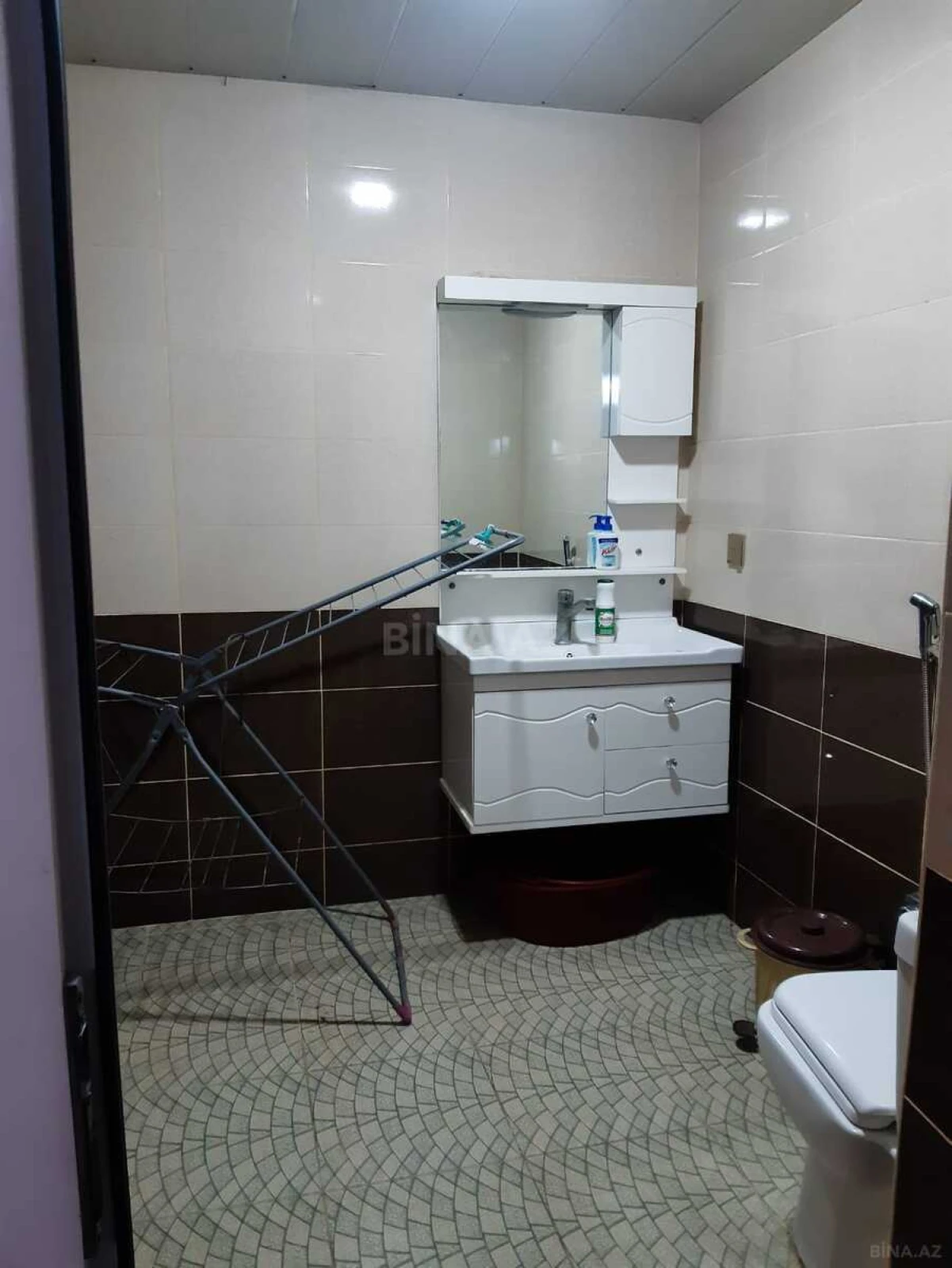 Satılır 8 otaqlı həyət evi 163 m²