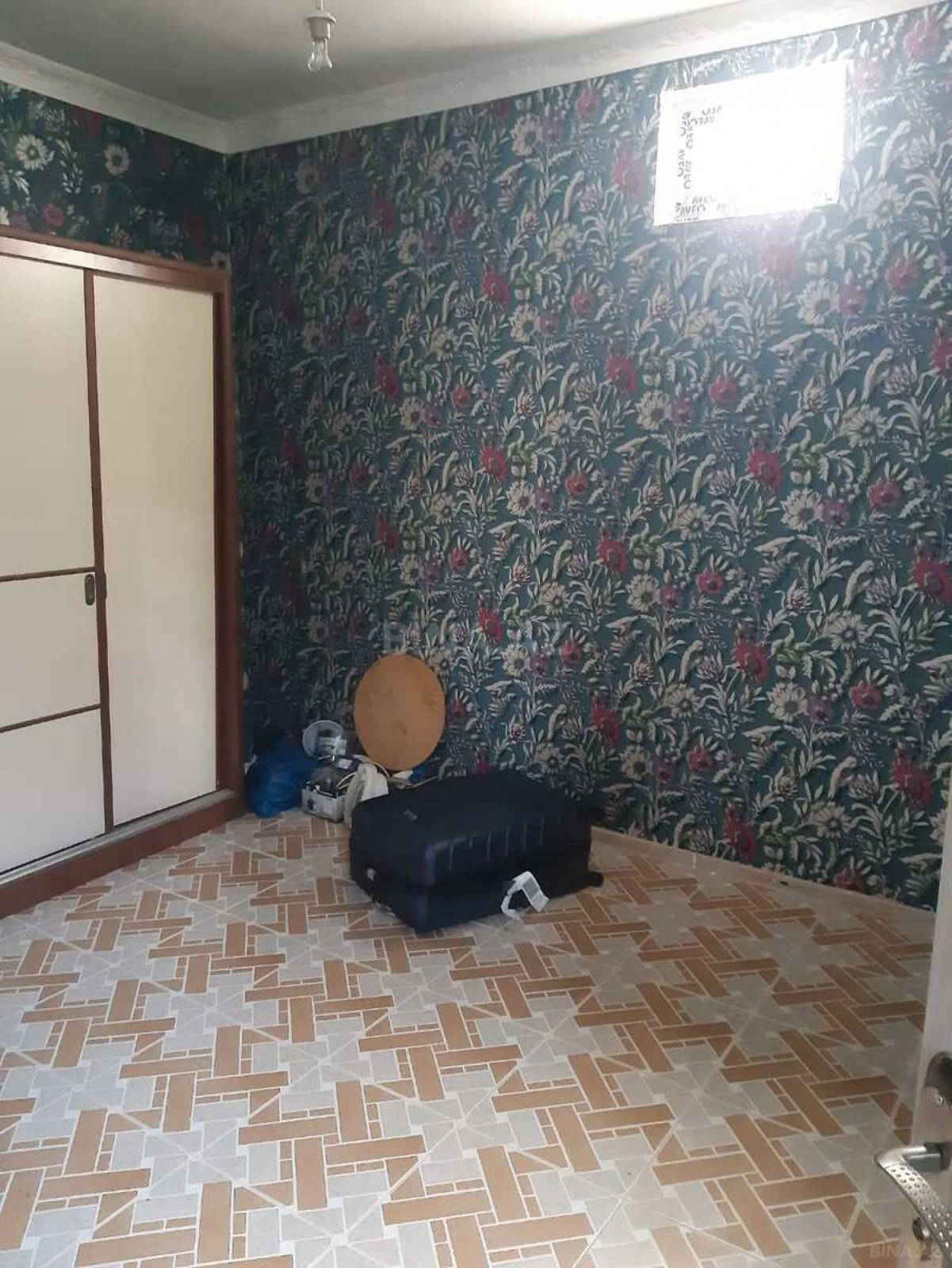 Satılır 8 otaqlı həyət evi 163 m²