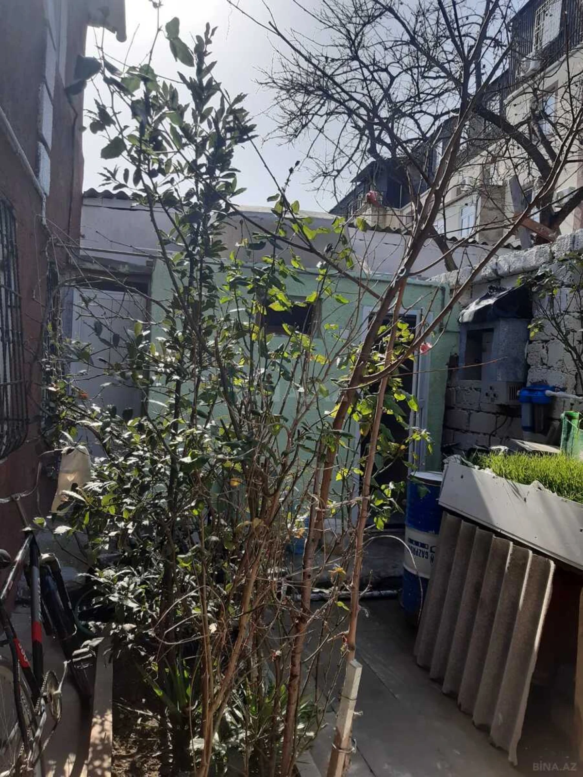 Satılır 8 otaqlı həyət evi 163 m²