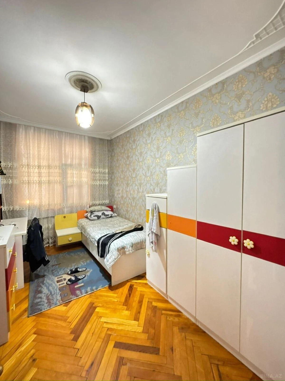 Satılır 4 otaqlı mənzil 100 m²