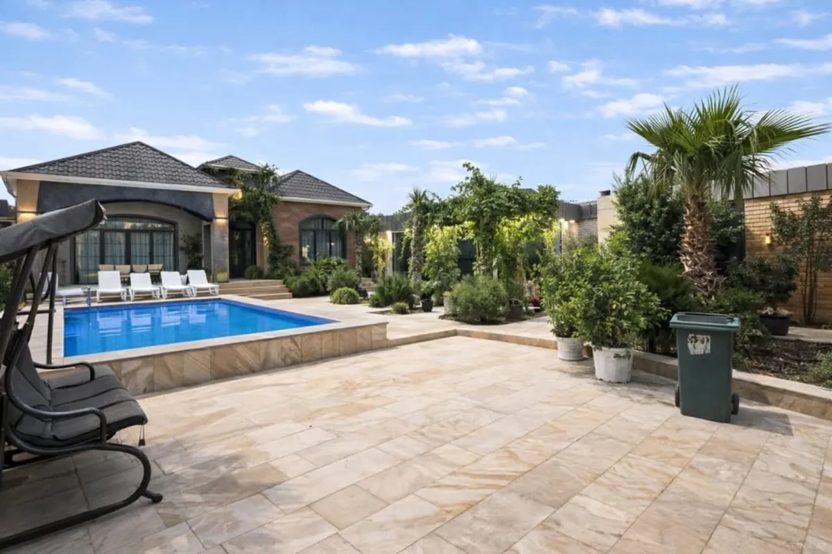 Kirayə verilir 4 otaqlı həyət evi 300 m²