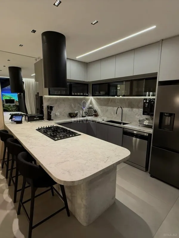 Kirayə verilir 4 otaqlı həyət evi 300 m²