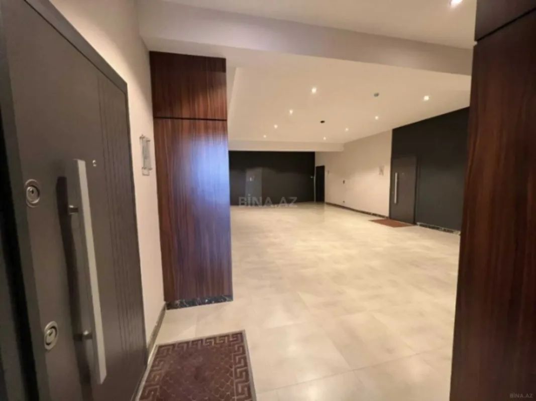 Satılır 3 otaqlı mənzil 118 m²