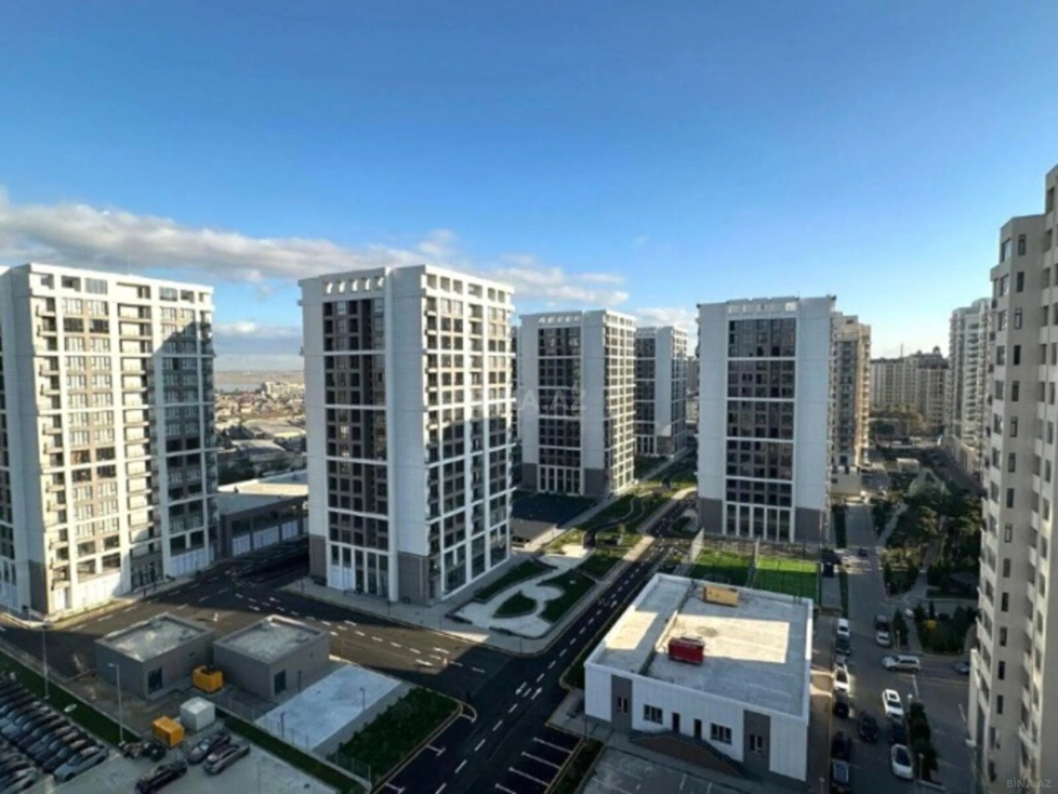 Satılır 3 otaqlı mənzil 118 m²