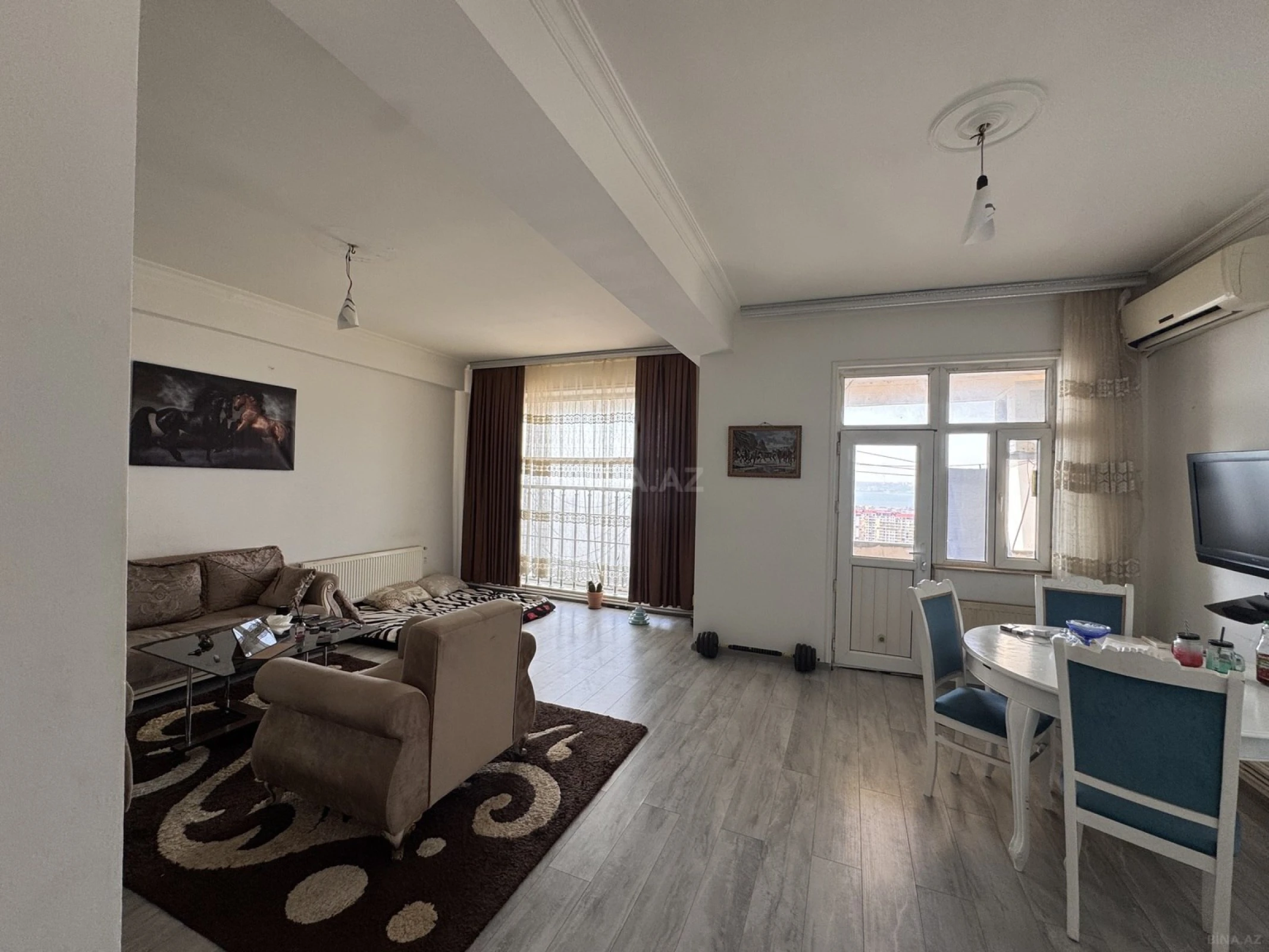 Kirayə verilir 2 otaqlı mənzil 100 m²