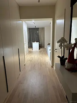 Kirayə verilir 2 otaqlı mənzil 97 m²