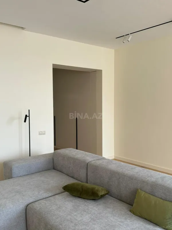Kirayə verilir 2 otaqlı mənzil 97 m²