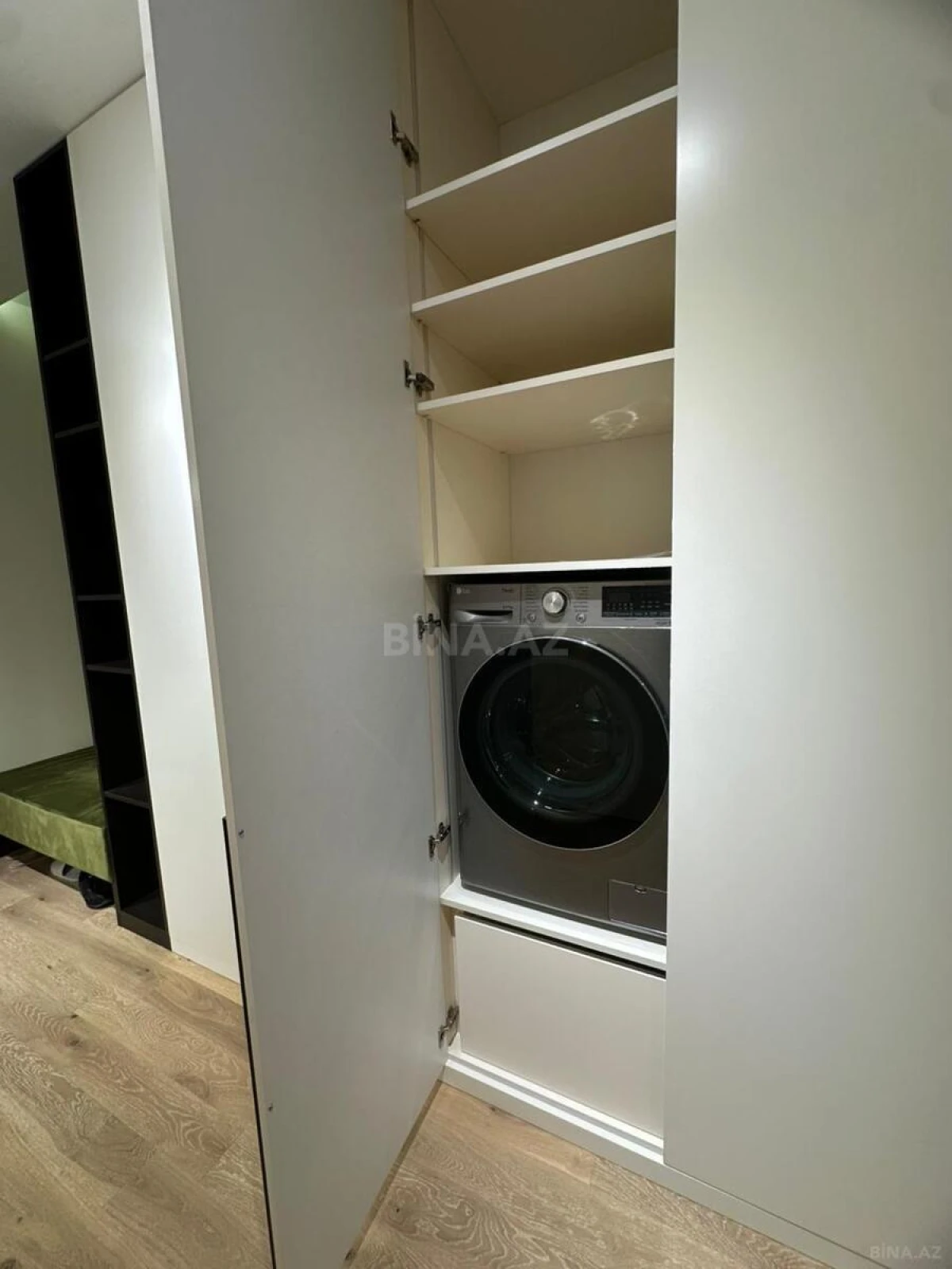 Kirayə verilir 2 otaqlı mənzil 97 m²