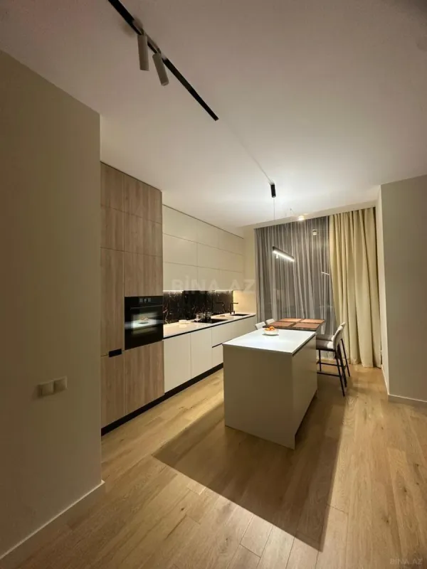 Kirayə verilir 2 otaqlı mənzil 97 m²