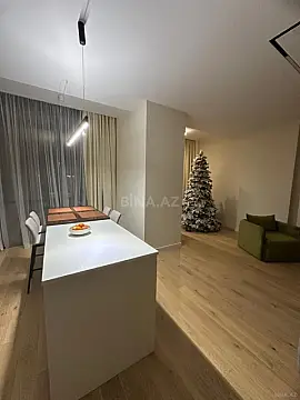 Kirayə verilir 2 otaqlı mənzil 97 m²