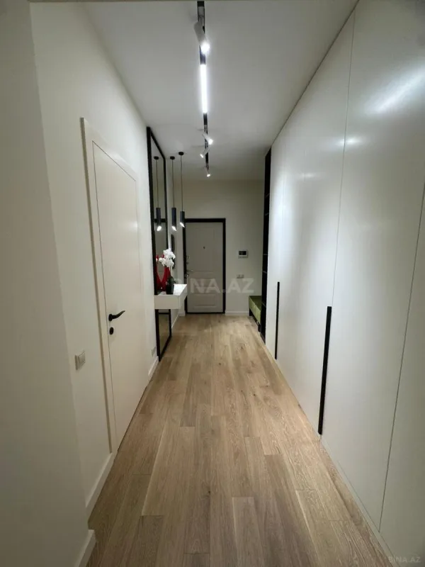 Kirayə verilir 2 otaqlı mənzil 97 m²