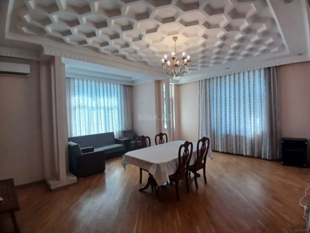 Kirayə verilir 3 otaqlı mənzil 130 m²