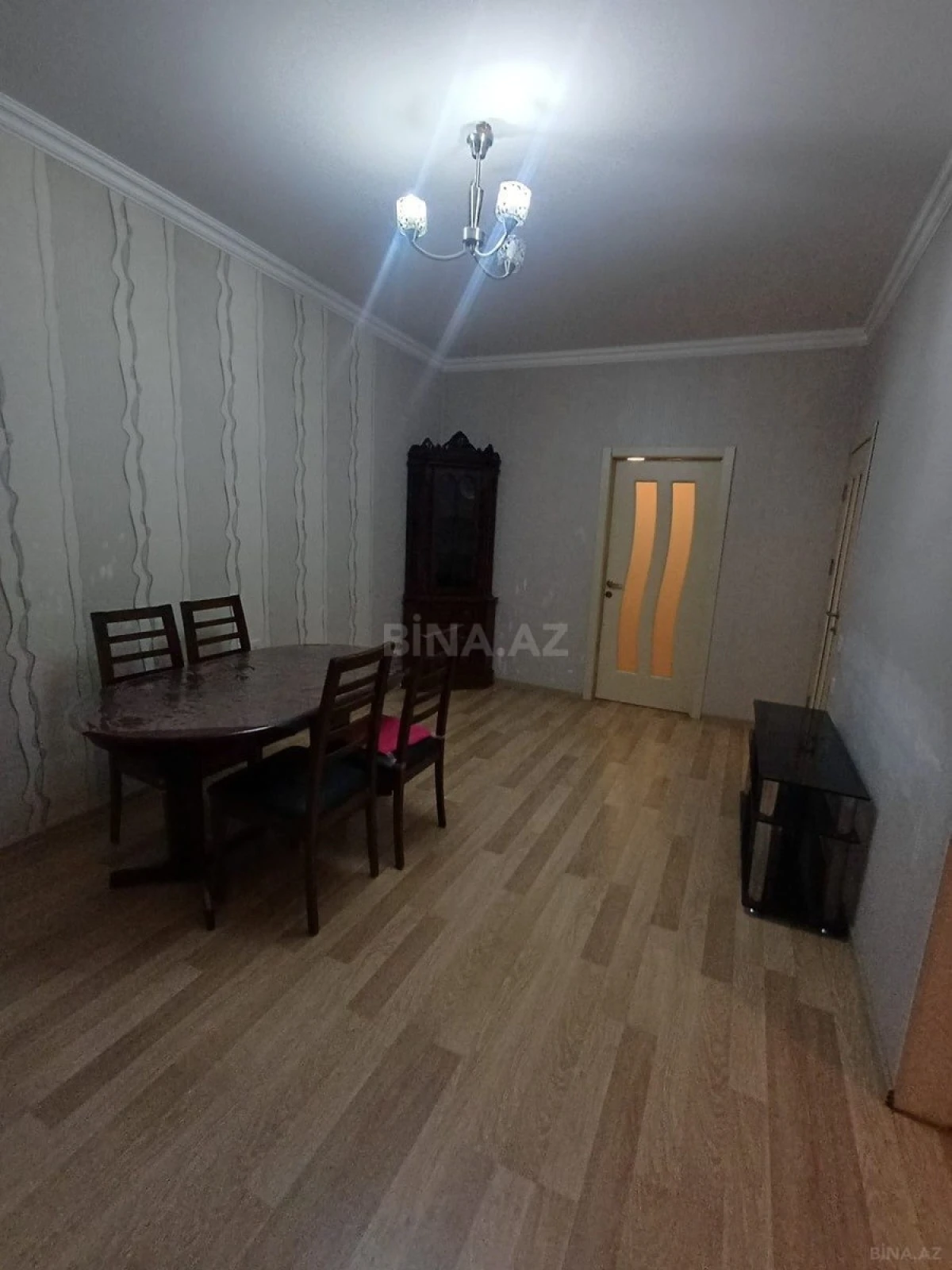 Kirayə verilir 2 otaqlı mənzil 65 m²