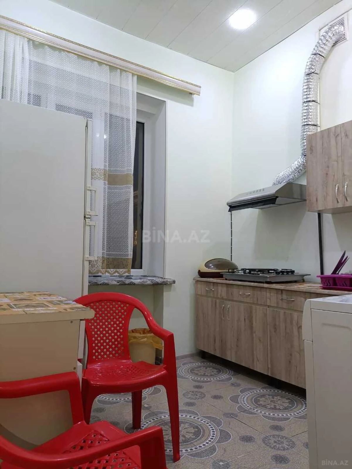 Kirayə verilir 2 otaqlı mənzil 75 m²
