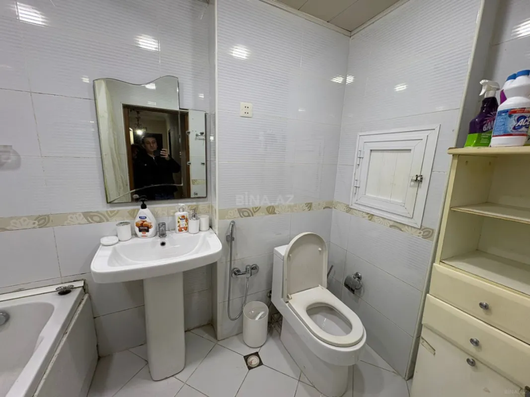 Kirayə verilir 2 otaqlı mənzil 62 m²