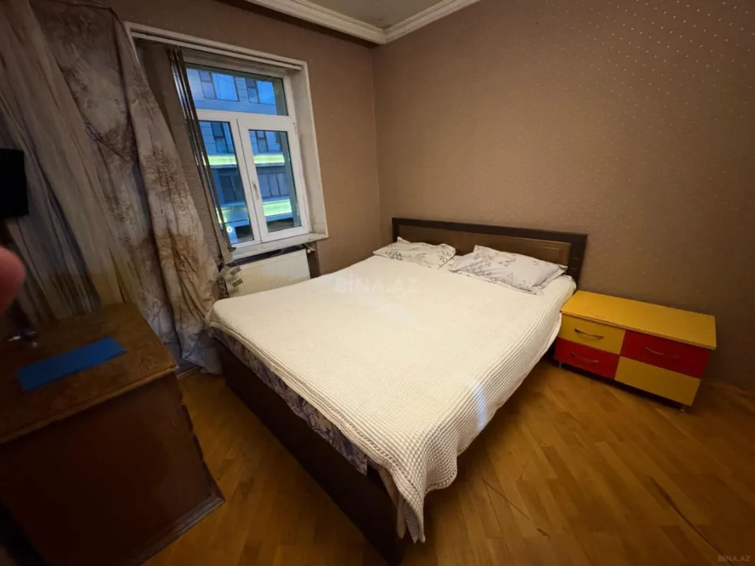 Kirayə verilir 2 otaqlı mənzil 62 m²