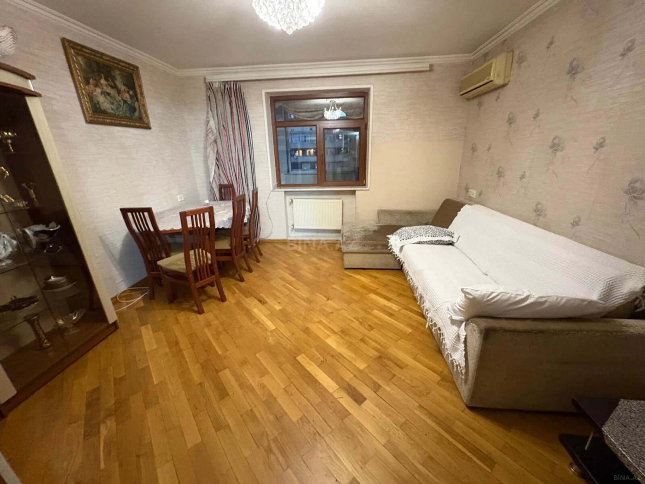 Kirayə verilir 2 otaqlı mənzil 62 m²