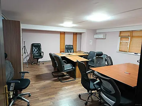 Kirayə verilir 5 otaqlı ofis 320 m² — Bakı, Nərimanov 5 otaq 320.00 m²