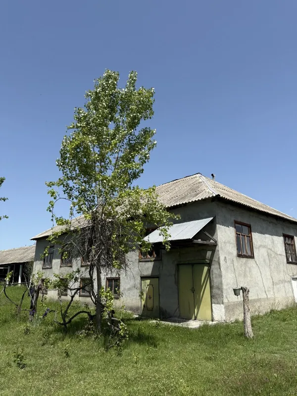 Satılır 4 otaqlı həyət evi 150 m²