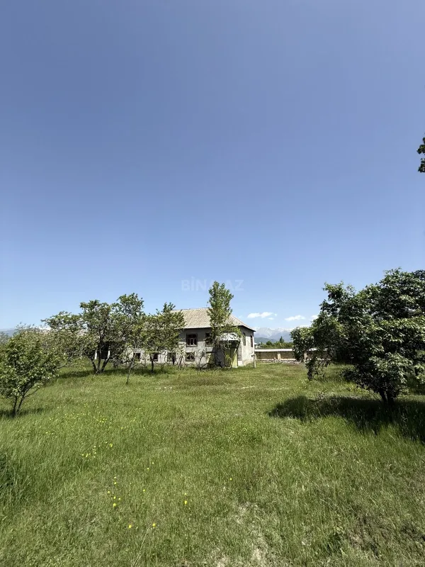 Satılır 4 otaqlı həyət evi 150 m²