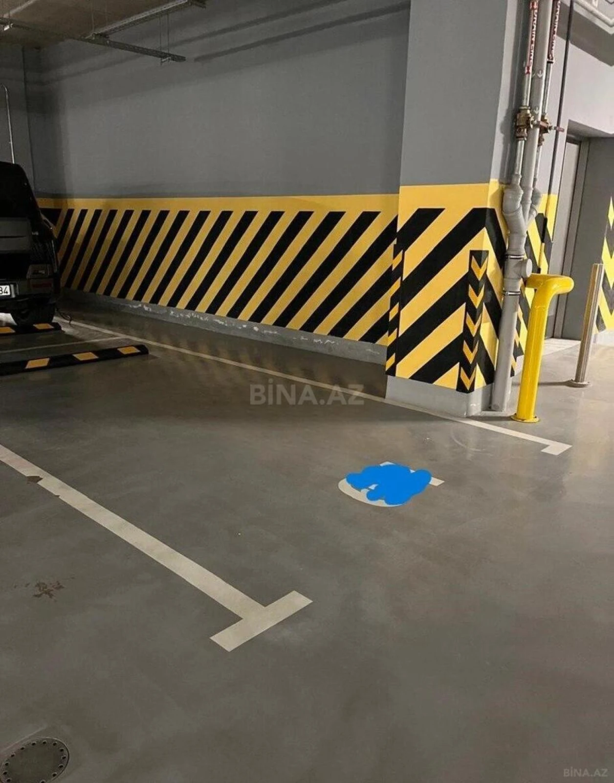 Satılır 4 otaqlı mənzil 137 m²