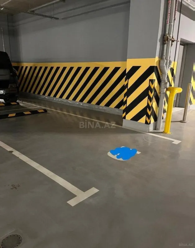 Satılır 4 otaqlı mənzil 137 m²