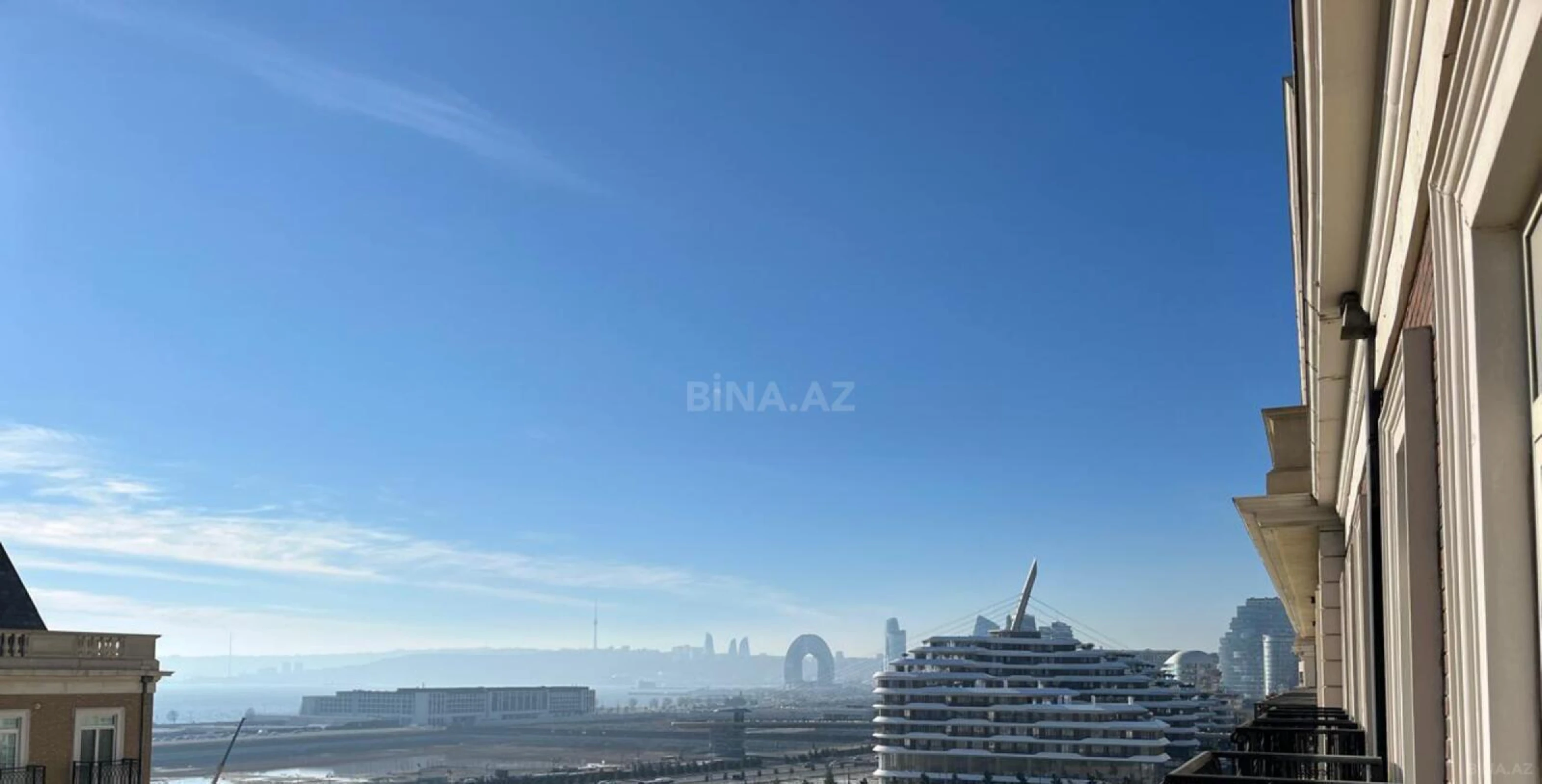 Satılır 4 otaqlı mənzil 137 m²