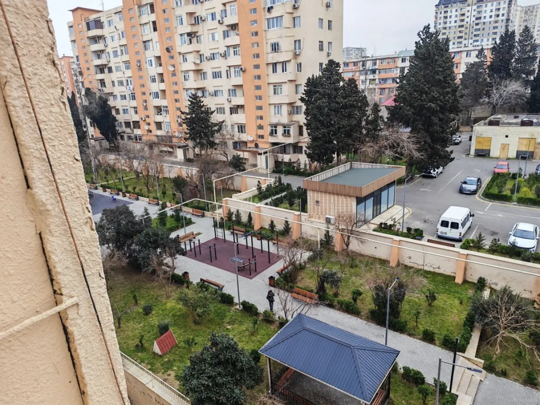 Satılır 1 otaqlı mənzil 40 m²