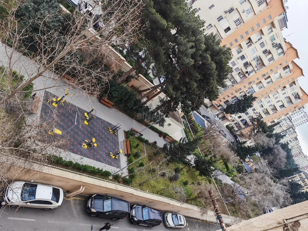 Satılır 1 otaqlı mənzil 40 m²