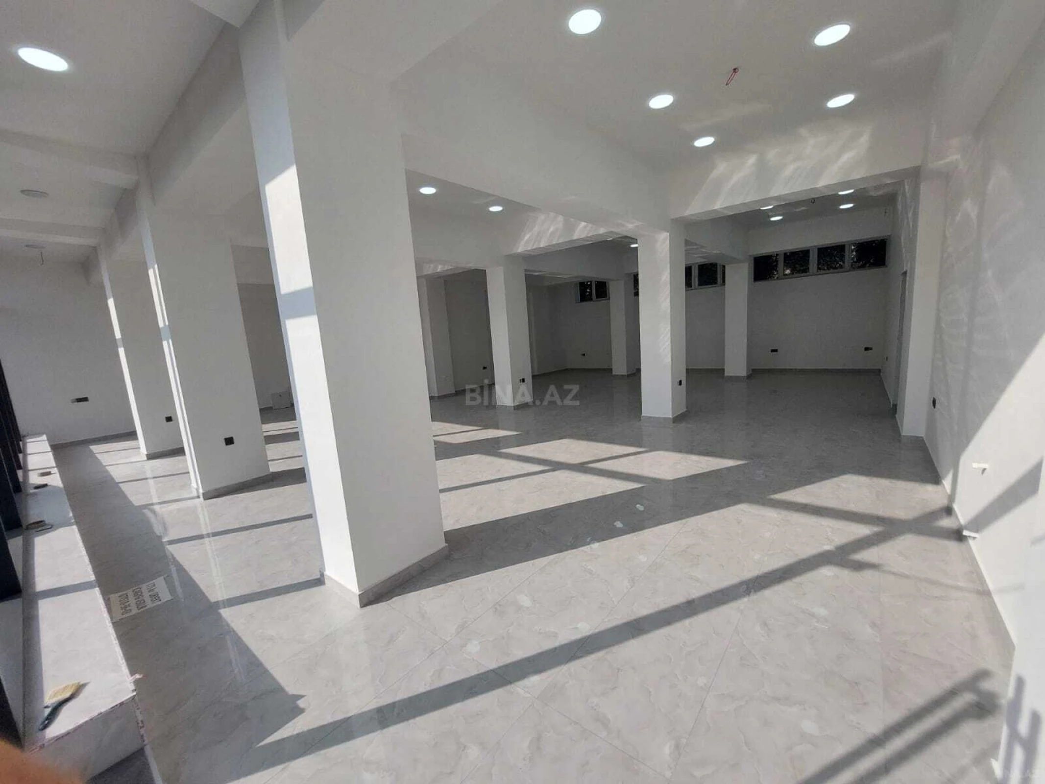 Kirayə verilir obyekt 175 m²